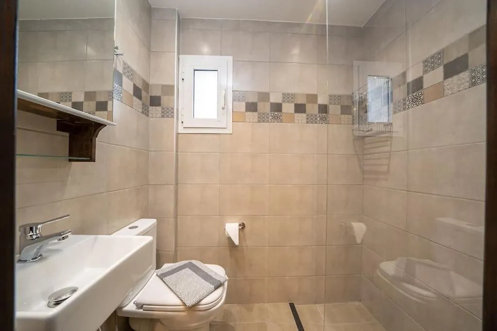 Eleni'S House Apartment Karavomylos 0*,